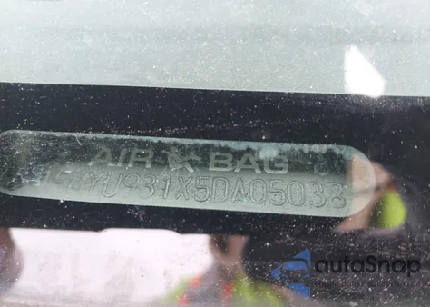 2005 Ford Escape Xlt z USA, uszkodzony, nr VIN 1FMYU931X5DA05038